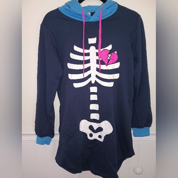 NWT Girls LOL Surprise Sleepy Bones Hooded Nightgown and Sock Set Size 14/16 - Picture 1 of 14